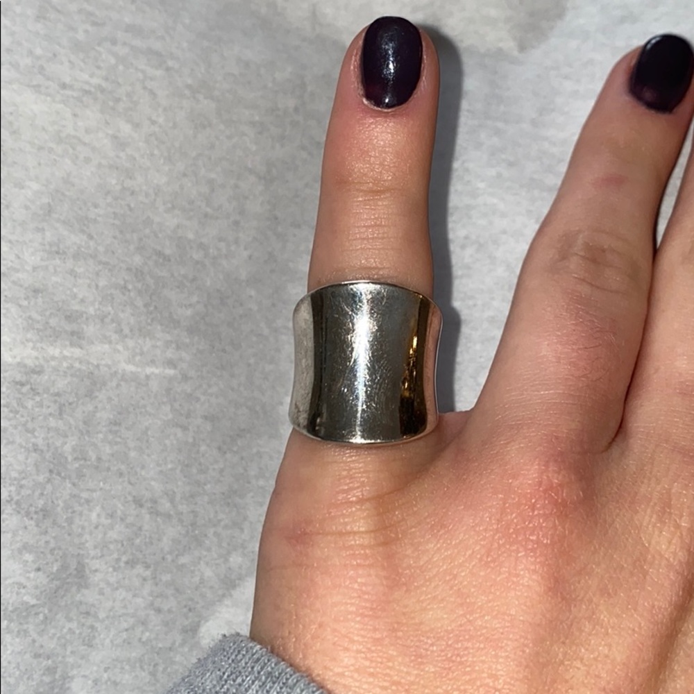 Silver ring - Picture 2 of 4